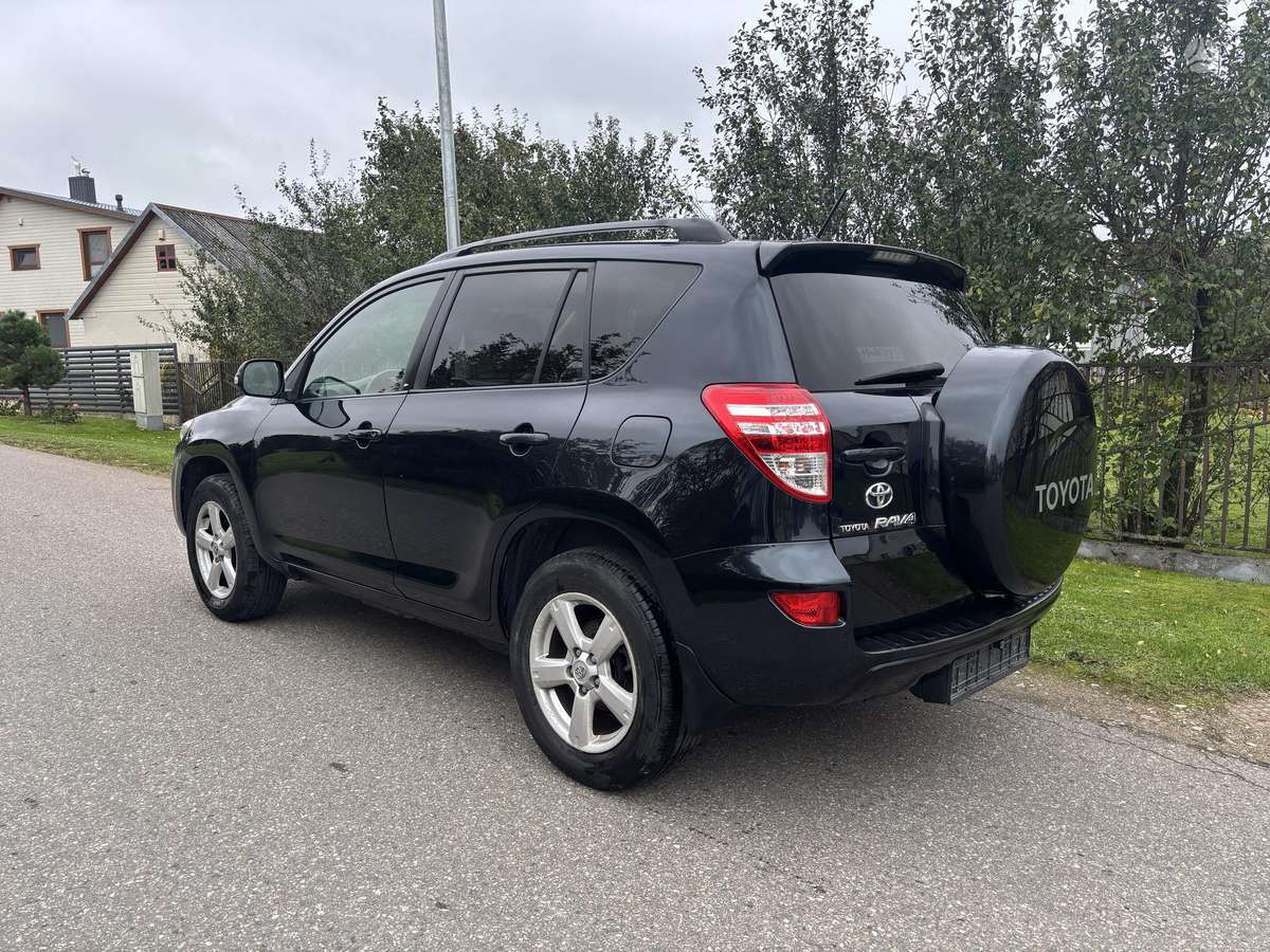 Toyota RAV4 2011 — photo 5