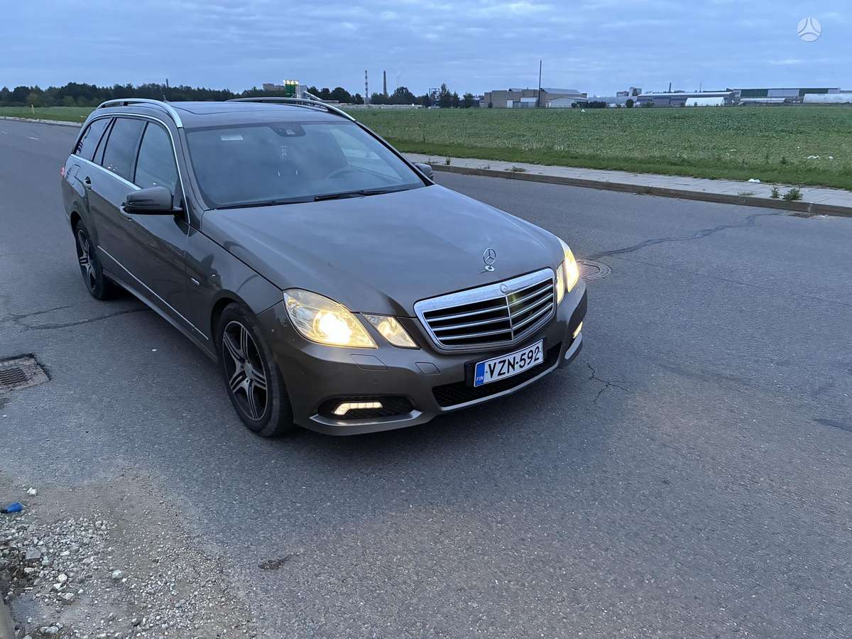 Mercedes-Benz E250 2010 — photo 6