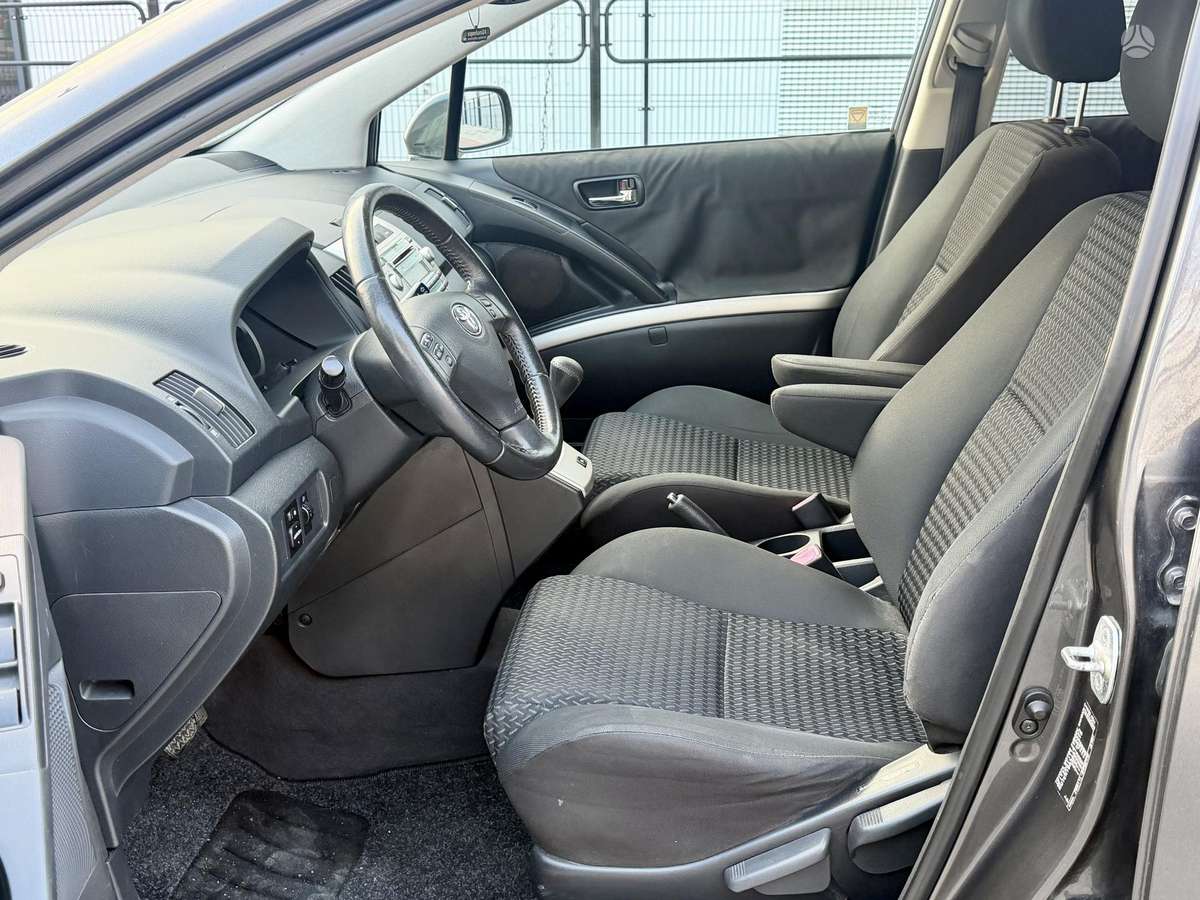 Toyota Corolla 2008 — photo 10