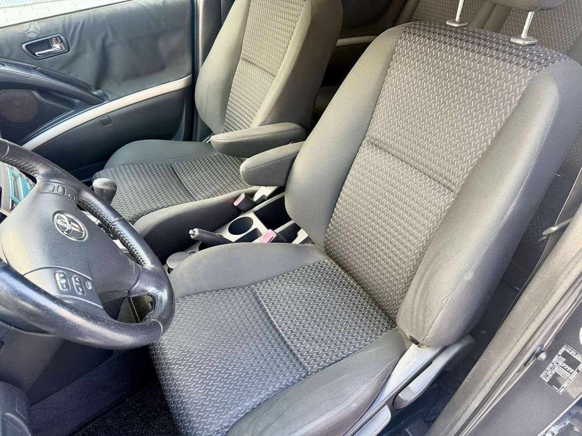 Toyota Corolla 2008 — photo 11
