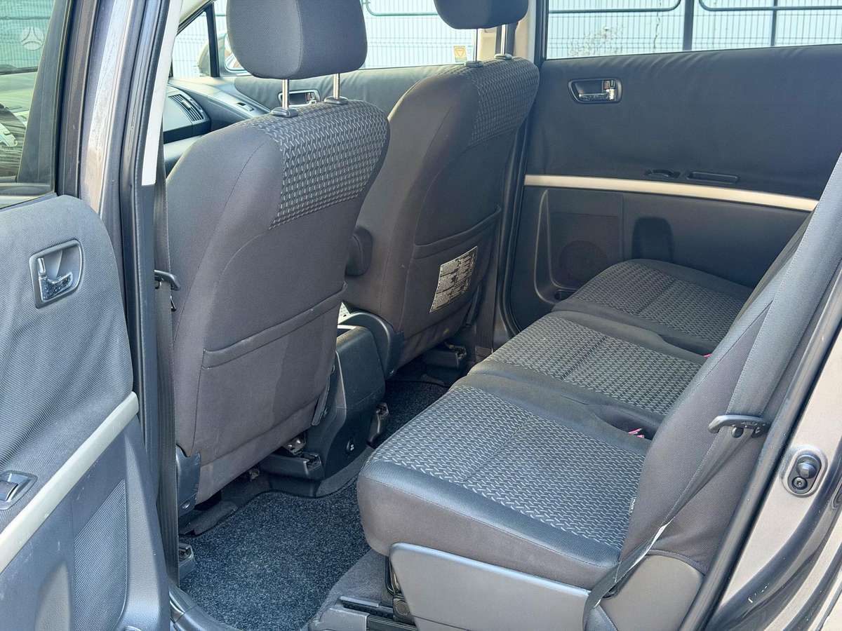 Toyota Corolla 2008 — photo 12