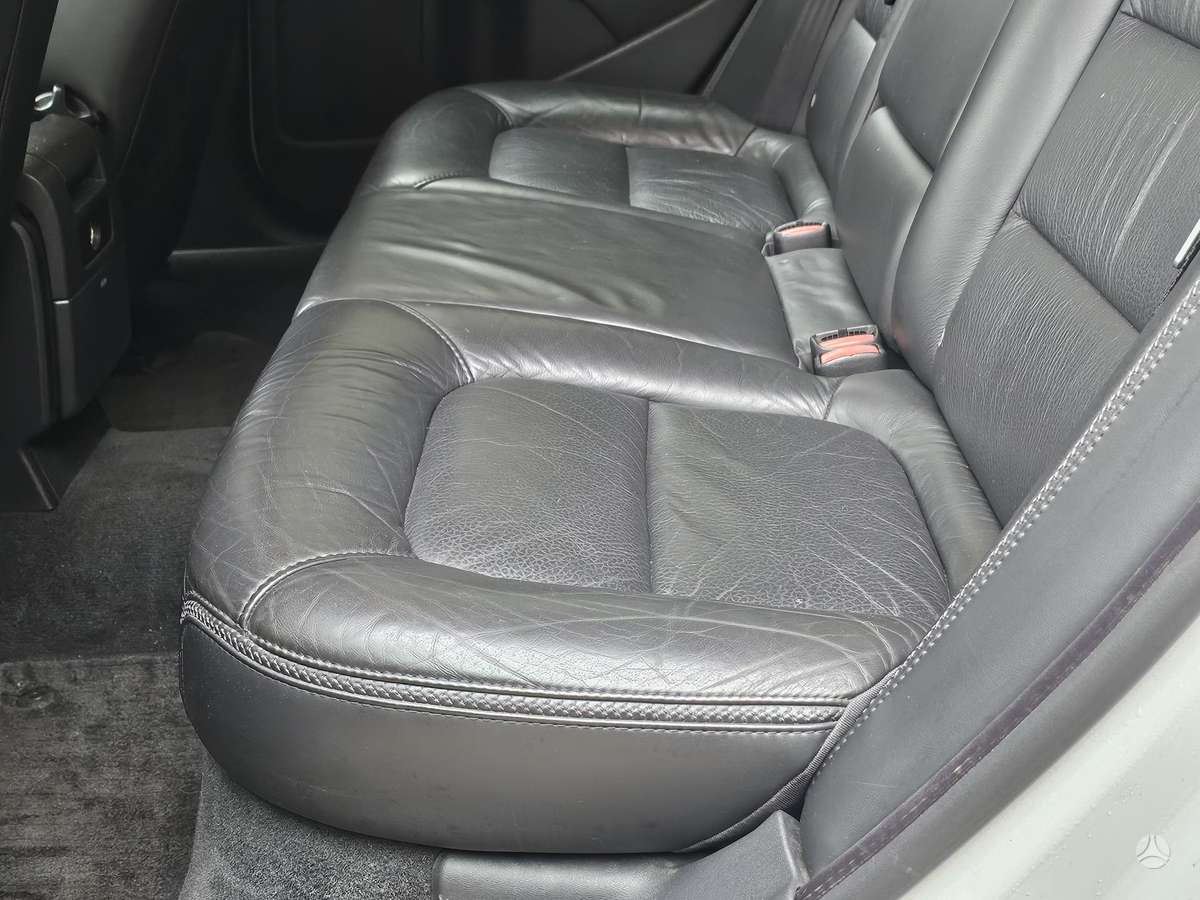Volvo XC70 2009 — photo 19