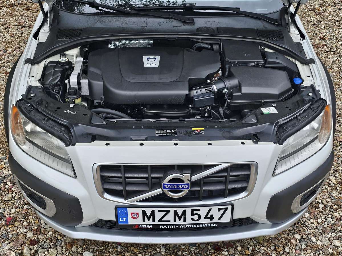 Volvo XC70 2009 — photo 33