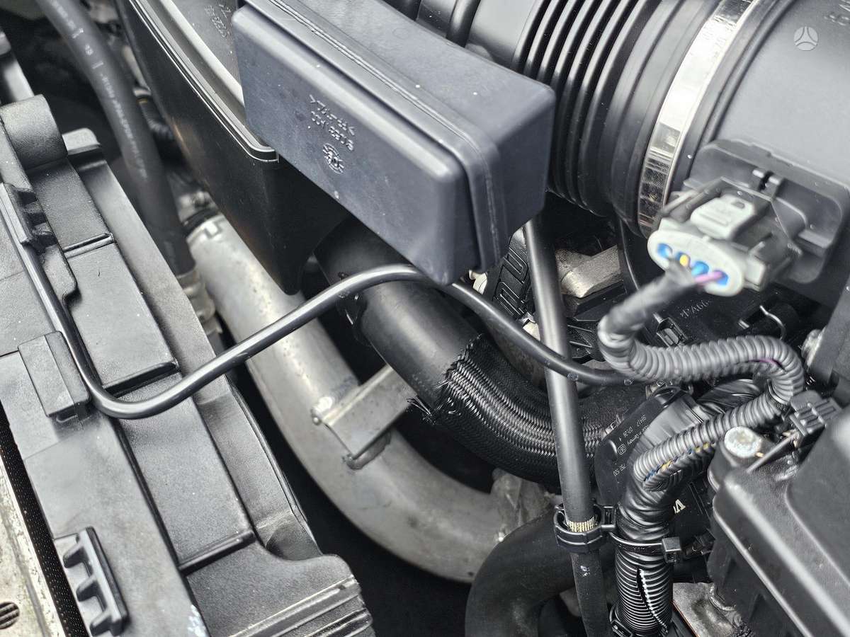 Volvo XC70 2009 — photo 35