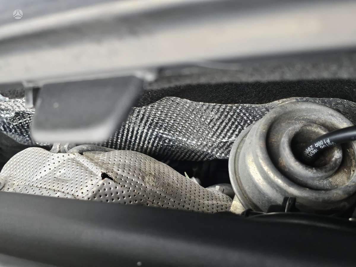 Volvo XC70 2009 — photo 37