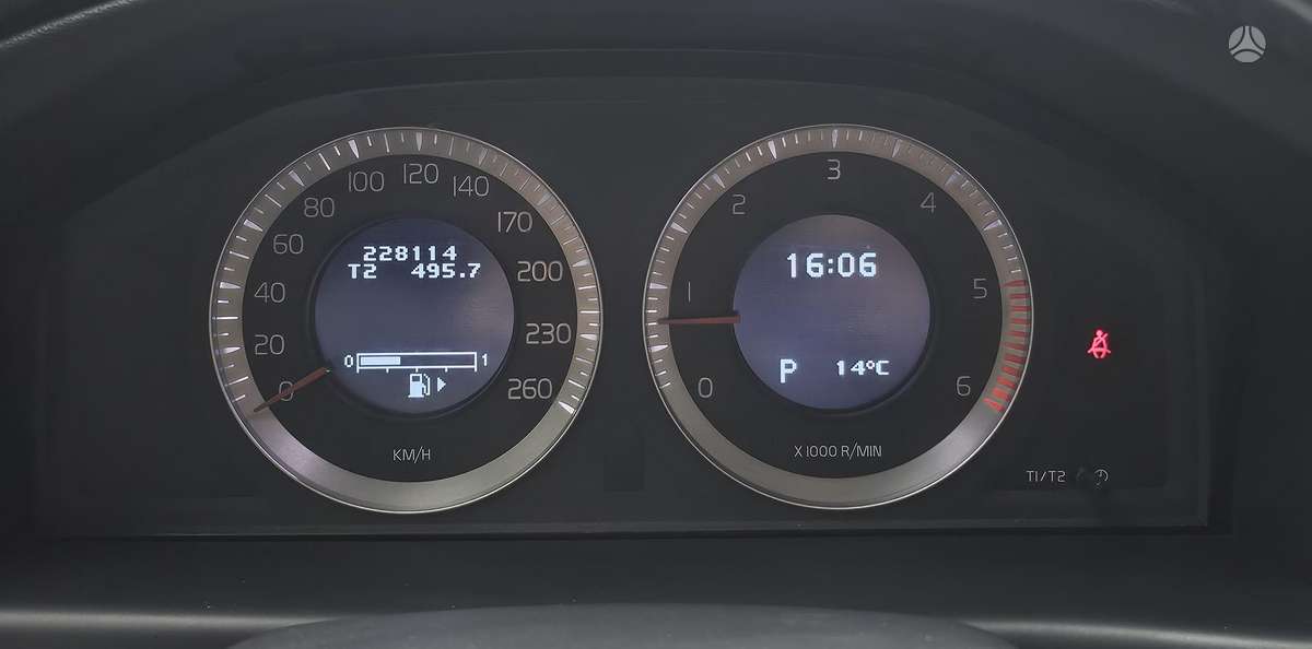 Volvo XC70 2009 — photo 41