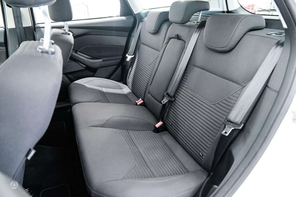 Ford Focus 2015 — фото 10