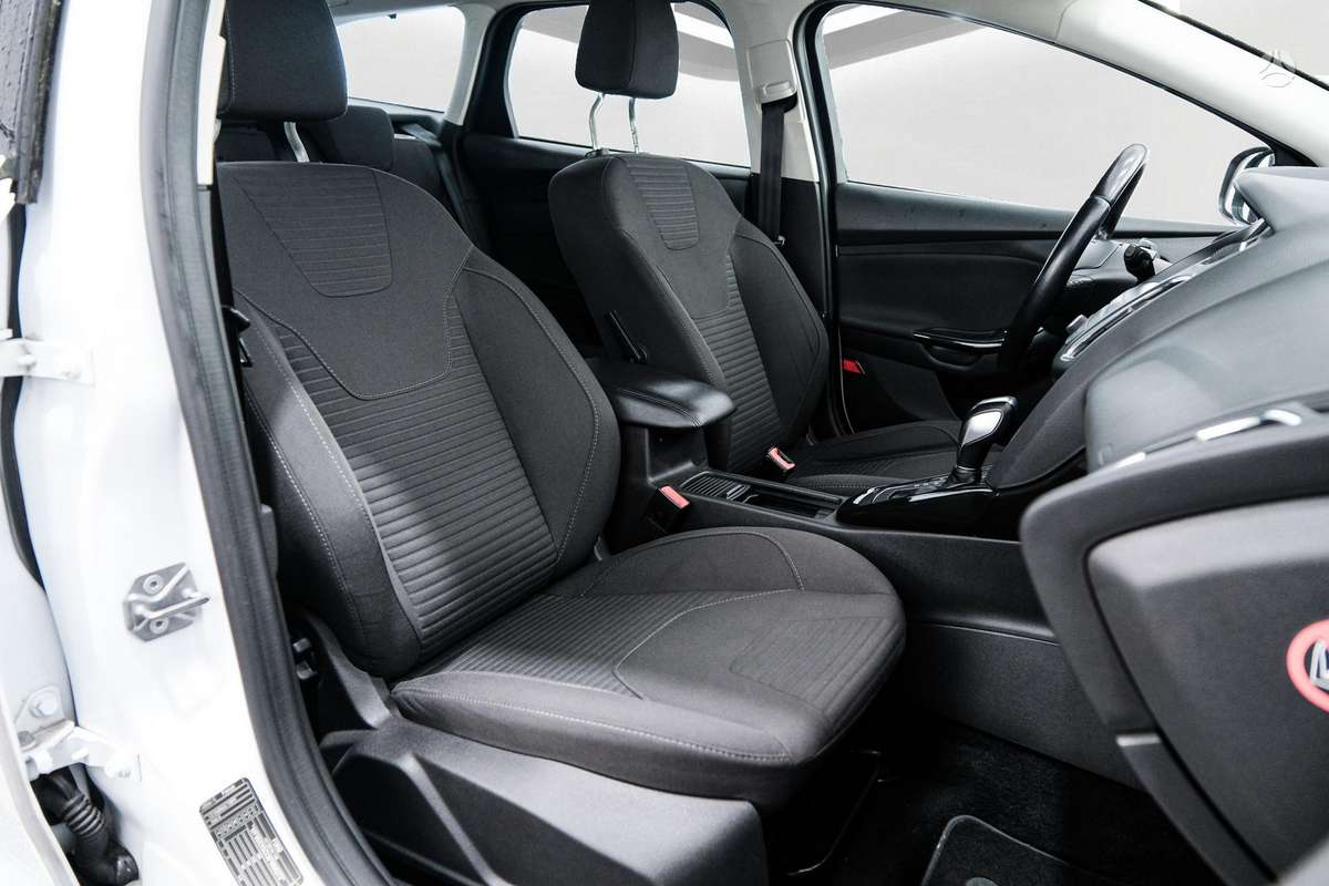 Ford Focus 2015 — фото 11