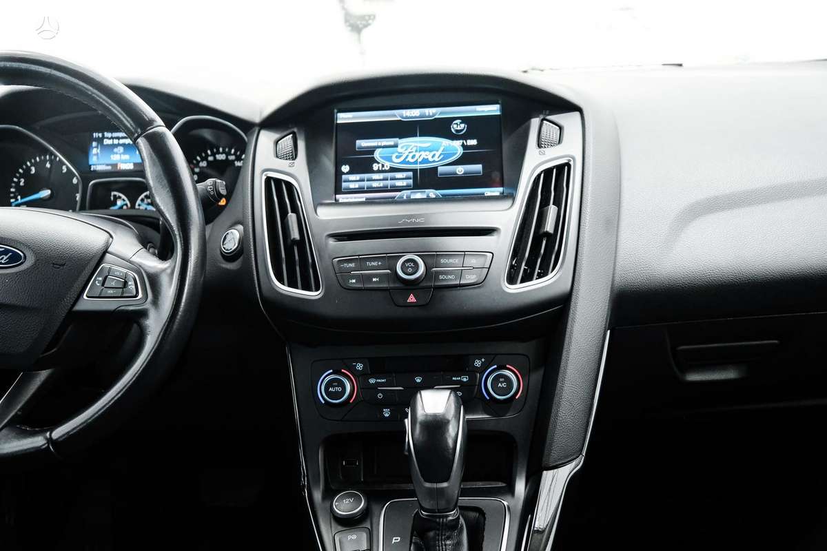 Ford Focus 2015 — фото 8