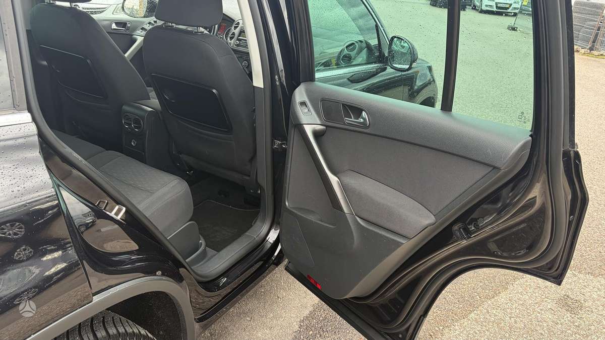 Volkswagen Tiguan 2009 — photo 19