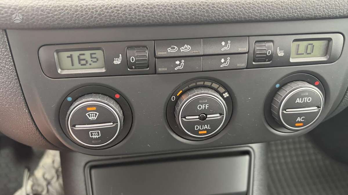 Volkswagen Tiguan 2009 — photo 22