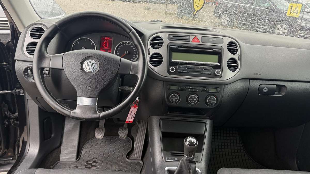 Volkswagen Tiguan 2009 — photo 27