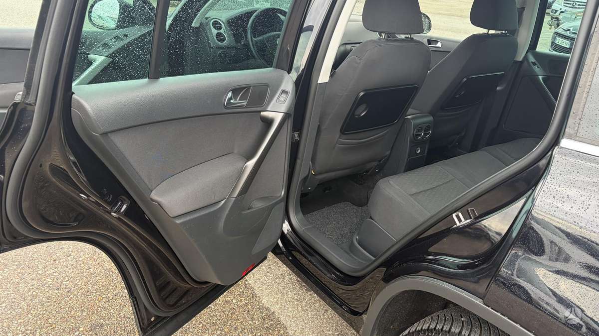 Volkswagen Tiguan 2009 — photo 28