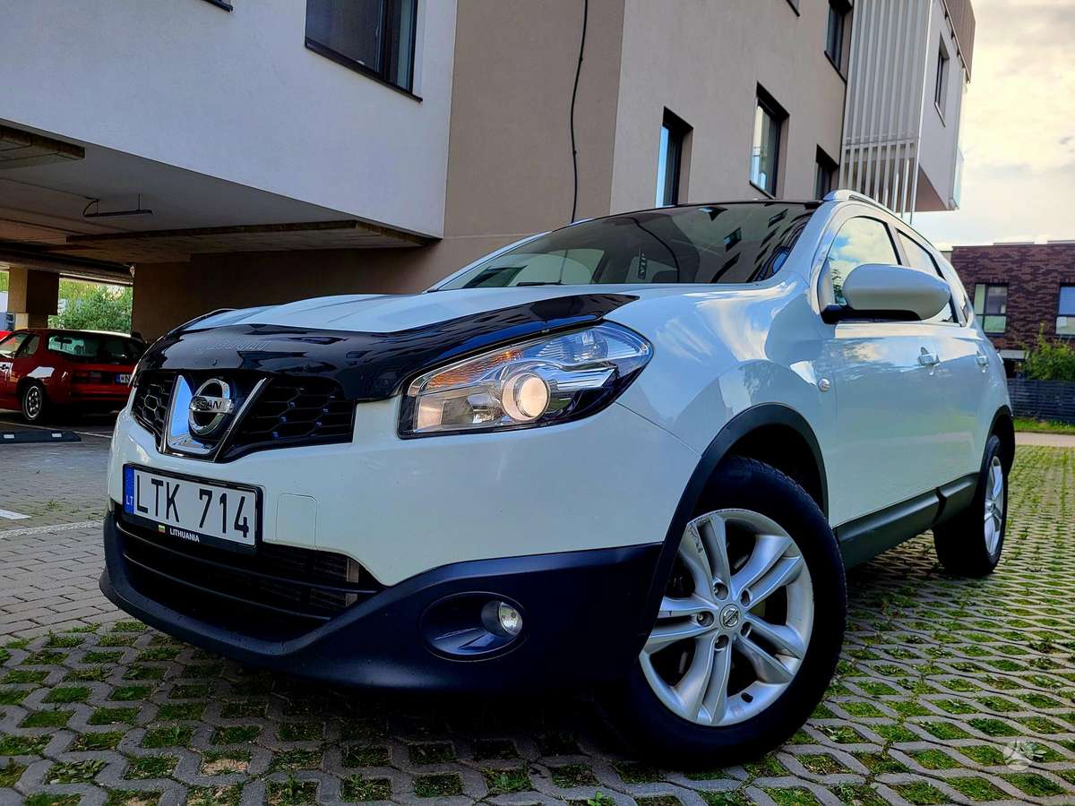 Nissan Qashqai+2 2010 — photo 11