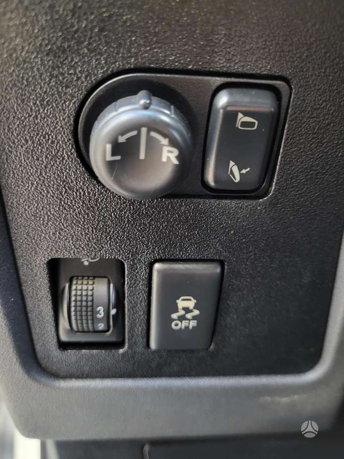 Nissan Qashqai+2 2010 — photo 20