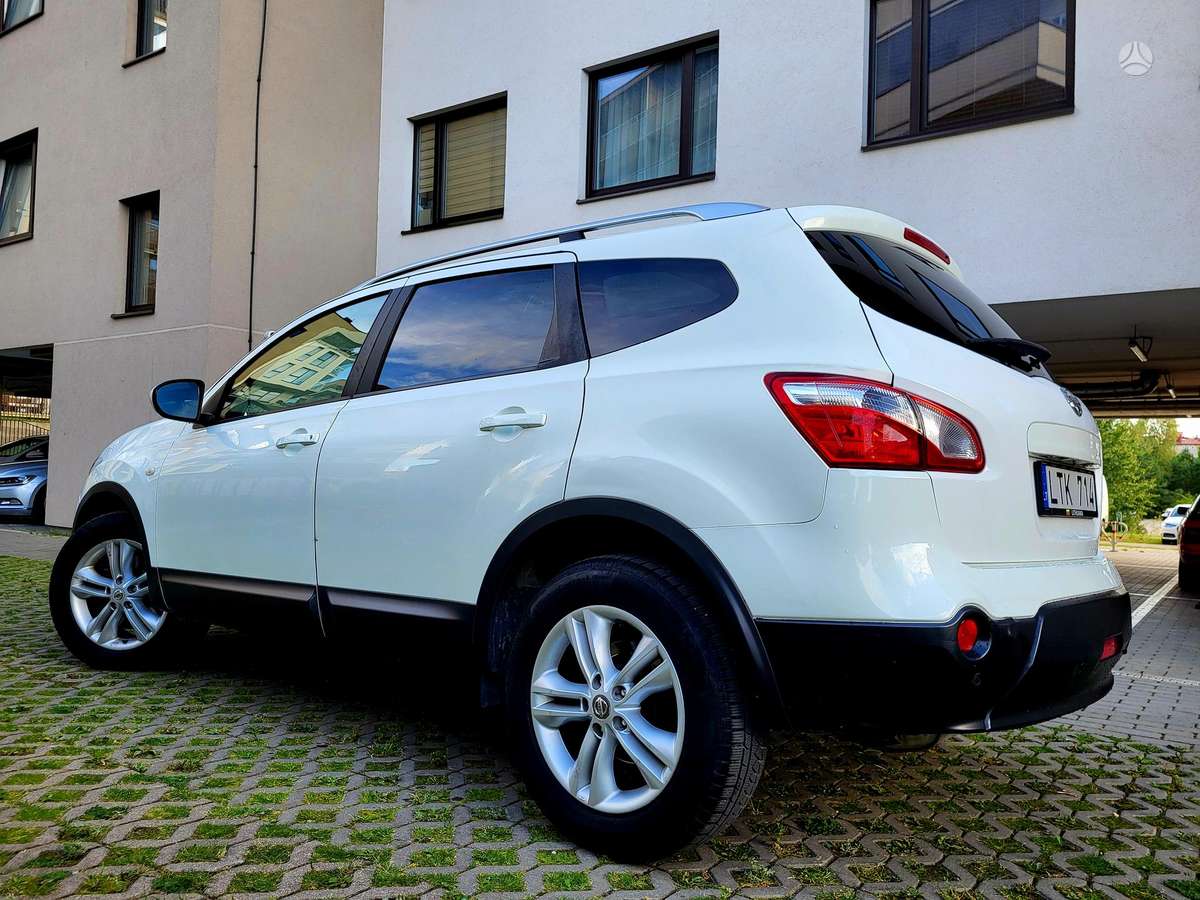 Nissan Qashqai+2 2010 — engine 1995 cm³, 150 HP (110kW)