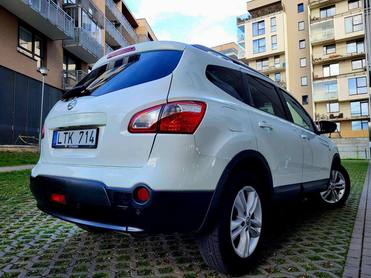 Nissan Qashqai+2 2010 — photo 6