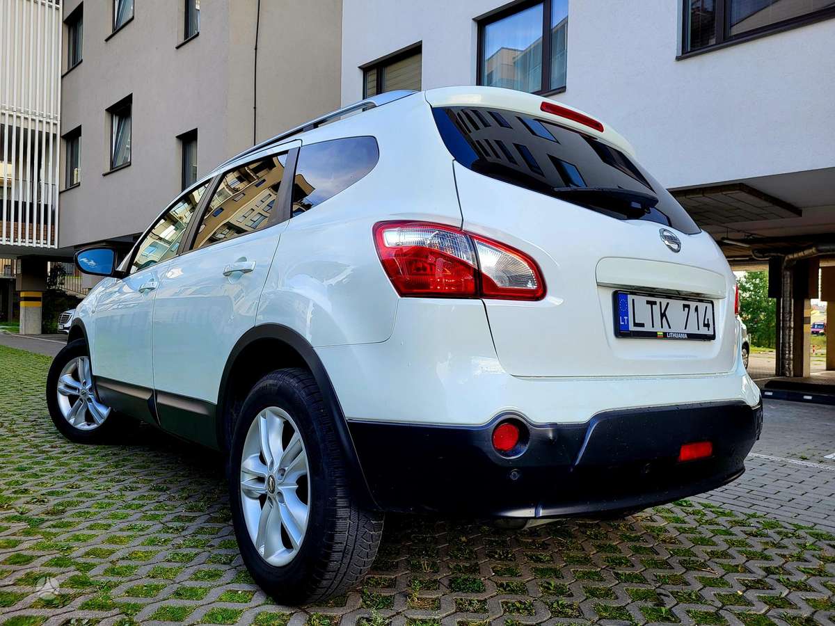Nissan Qashqai+2 2010 — photo 8