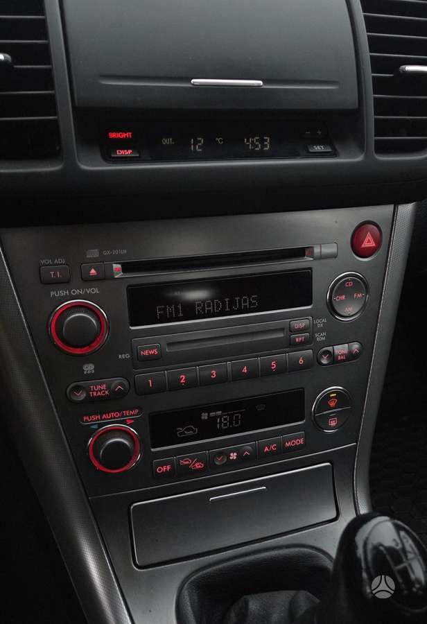 Subaru Legacy 2004 — photo 15