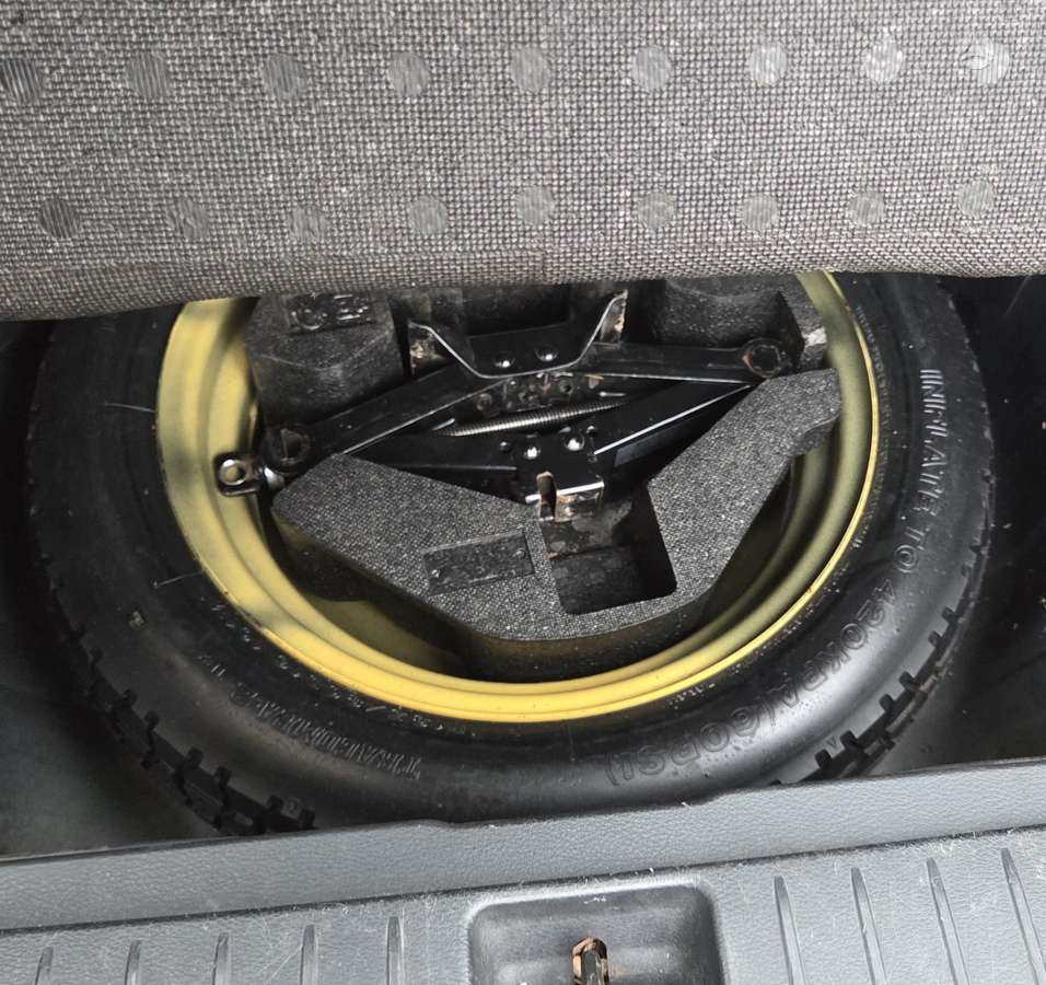 Subaru Legacy 2004 — photo 20