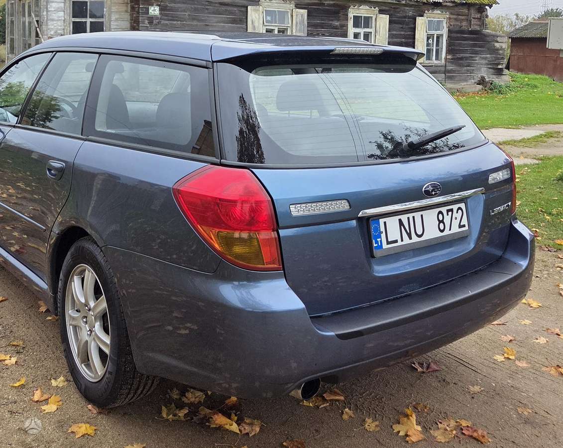 Subaru Legacy 2004 — photo 9