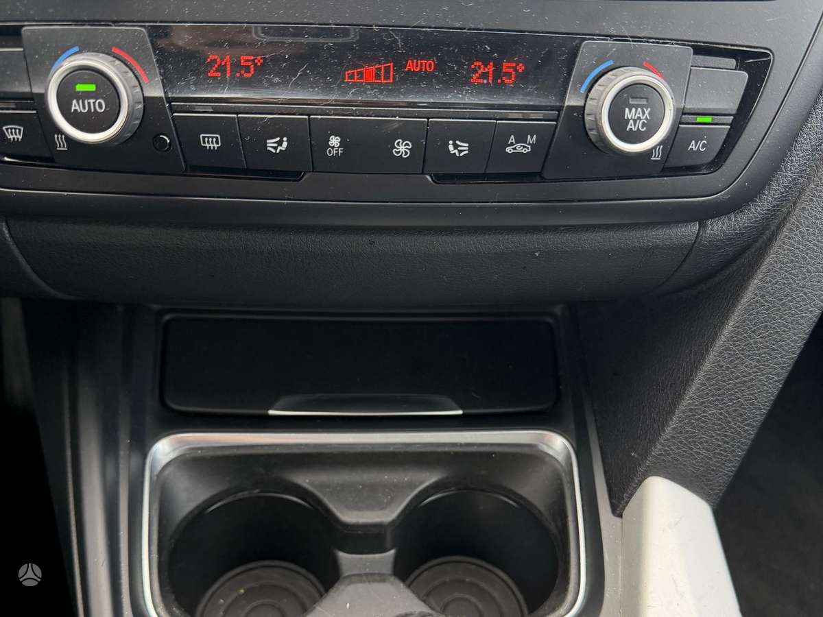 BMW 318 2013 — photo 19