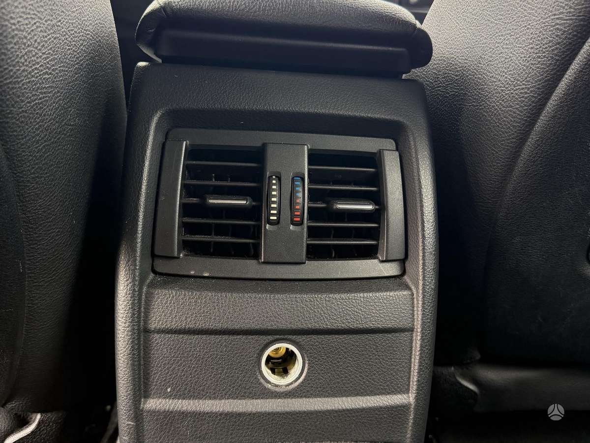 BMW 318 2013 — photo 20