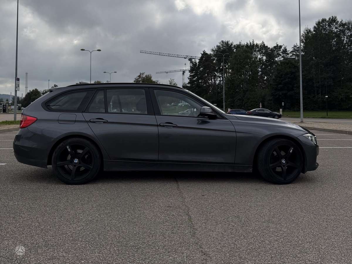 BMW 318 2013 — photo 5