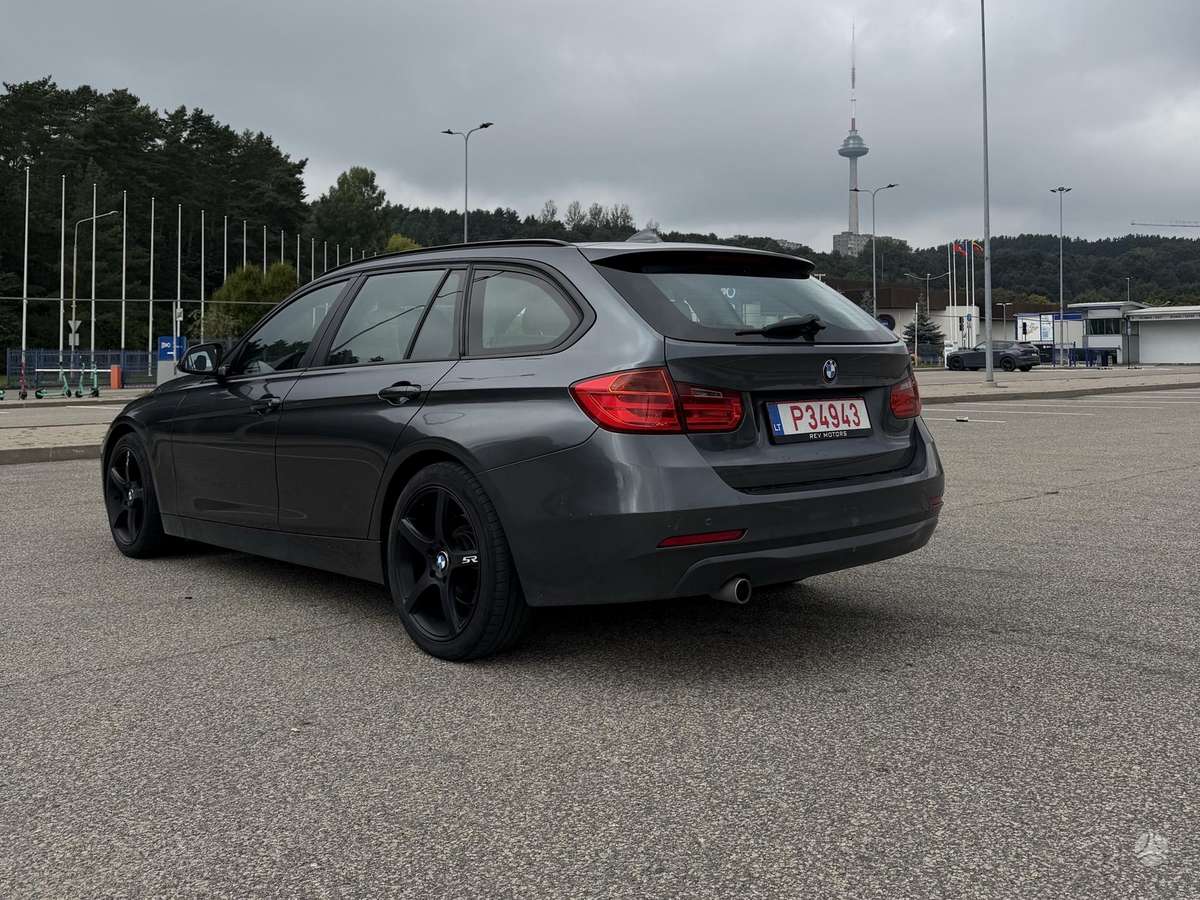 BMW 318 2013 — photo 6