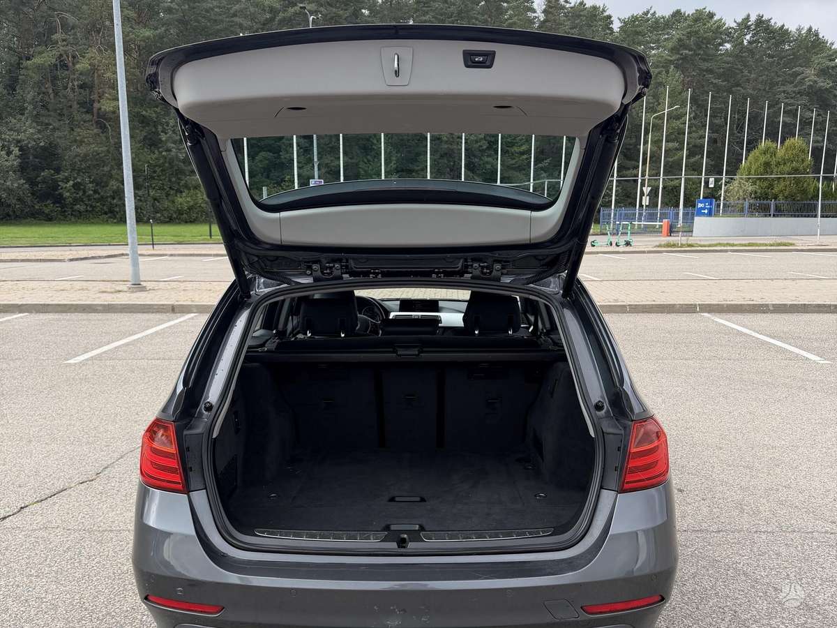 BMW 318 2013 — photo 9