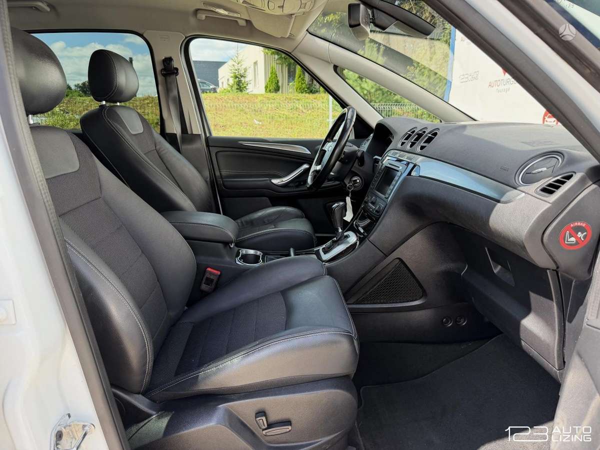 Ford S-MAX 2013 — photo 14