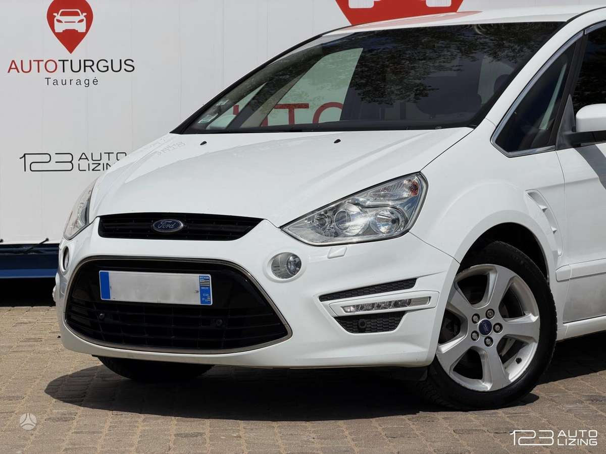 Ford S-MAX 2013 — rear view