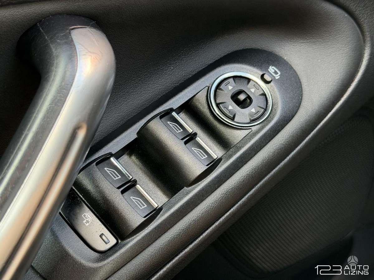 Ford S-MAX 2013 — photo 22