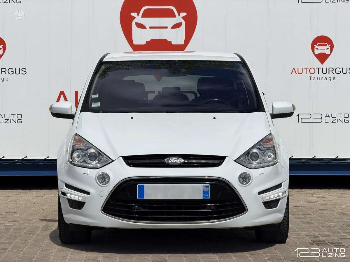 Ford S-MAX 2013 — interior