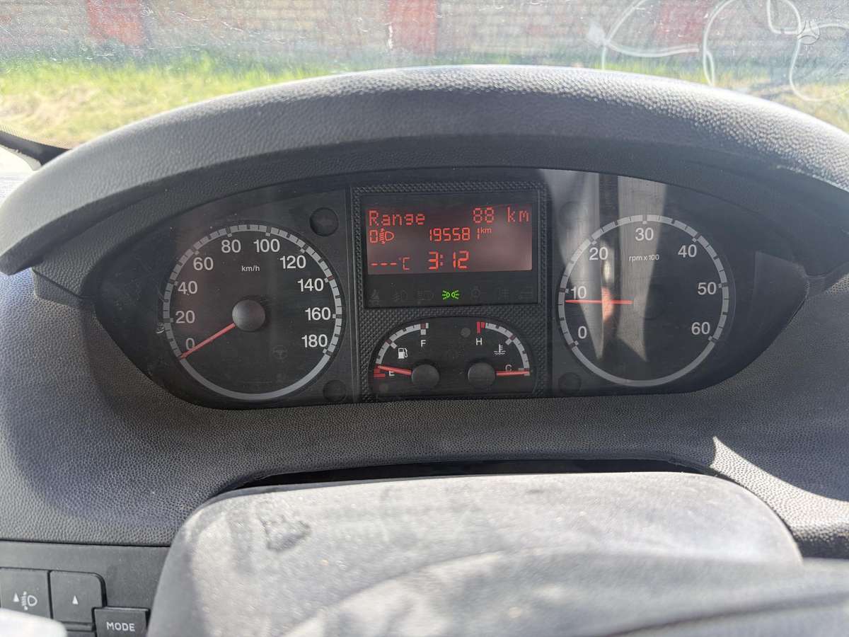 Citroen Jumper 2014 — interior