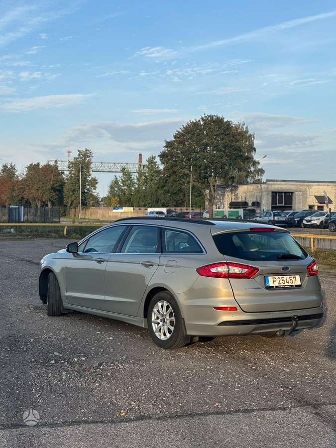 Ford Mondeo 2015 — фото 8