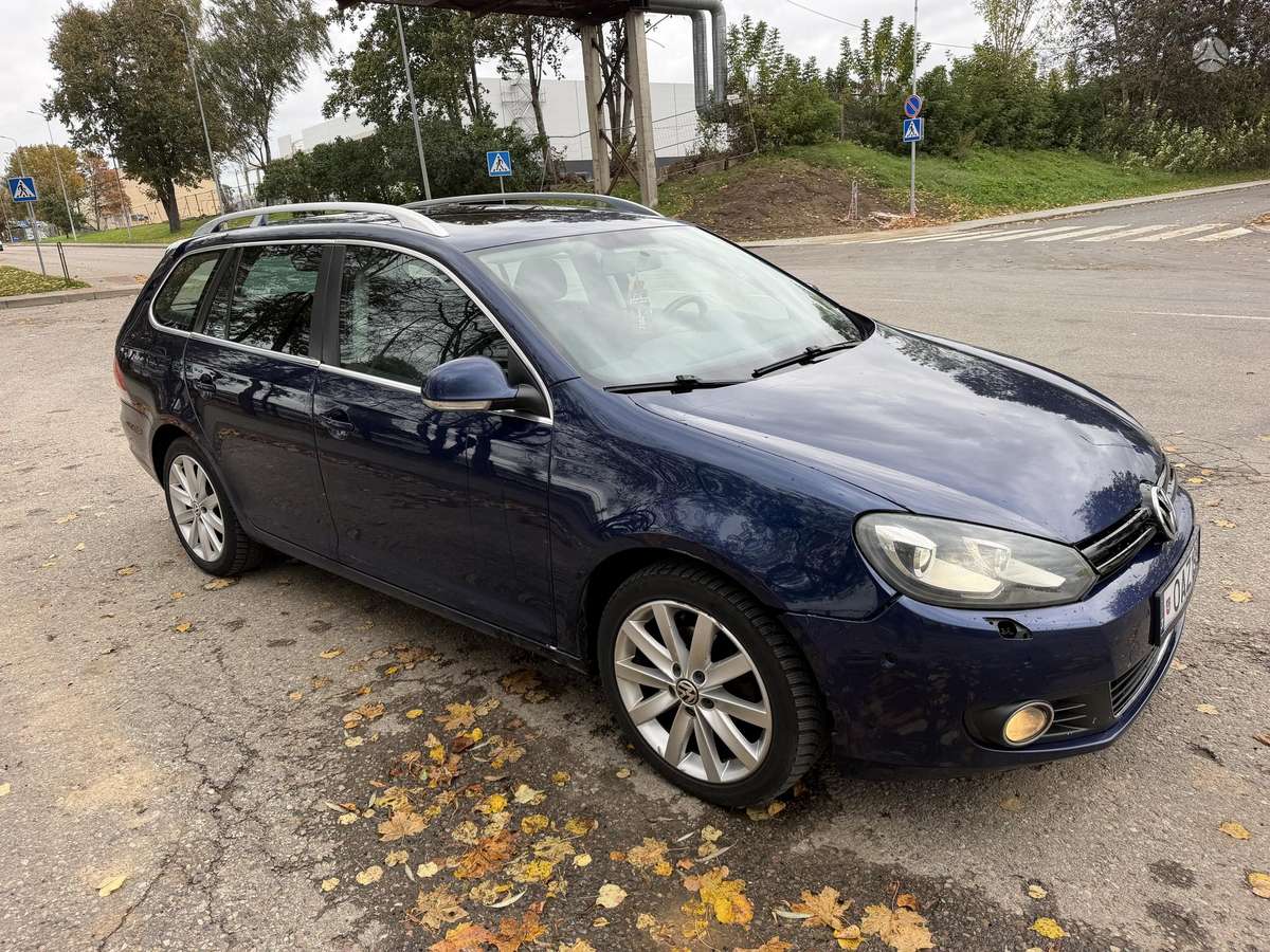 Volkswagen Golf 2010 — вигляд ззаду
