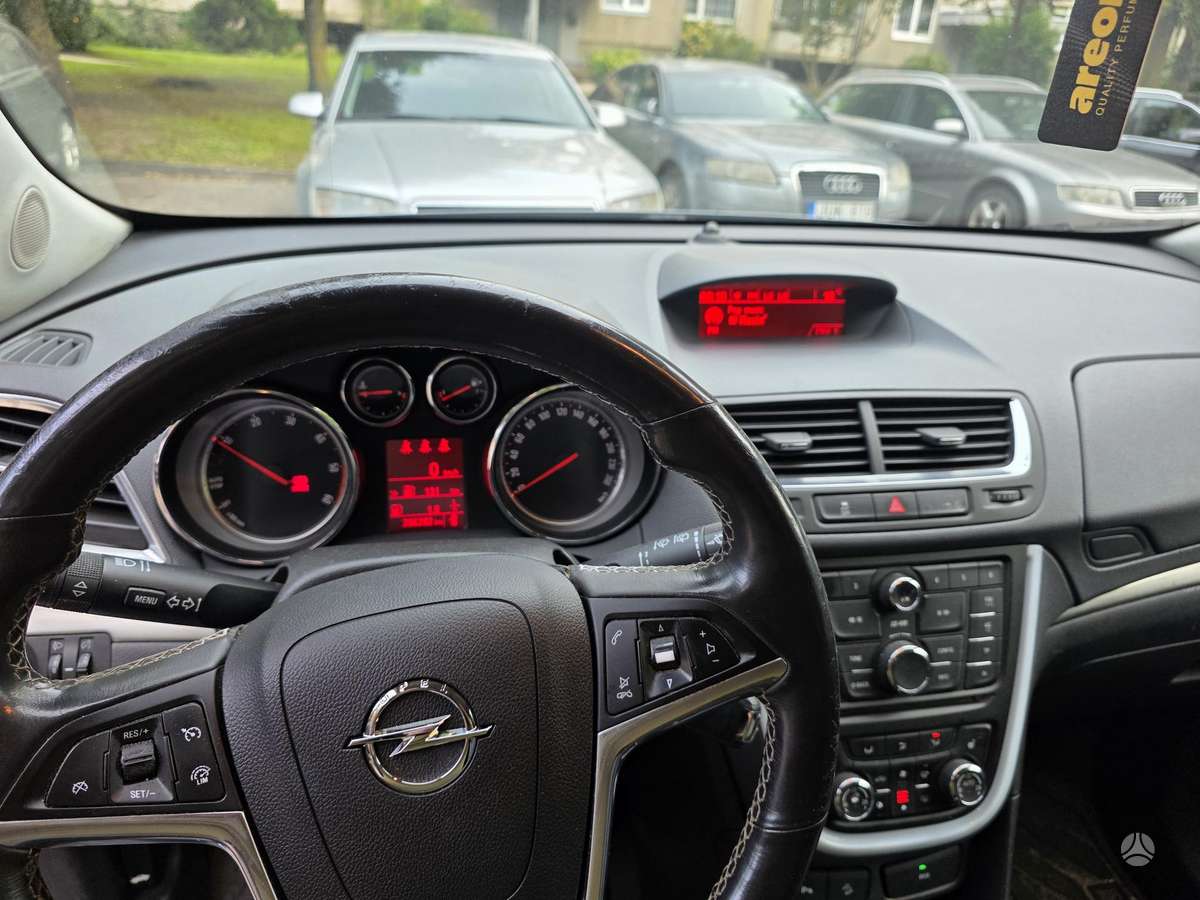 Opel Mokka 2013 — photo 7