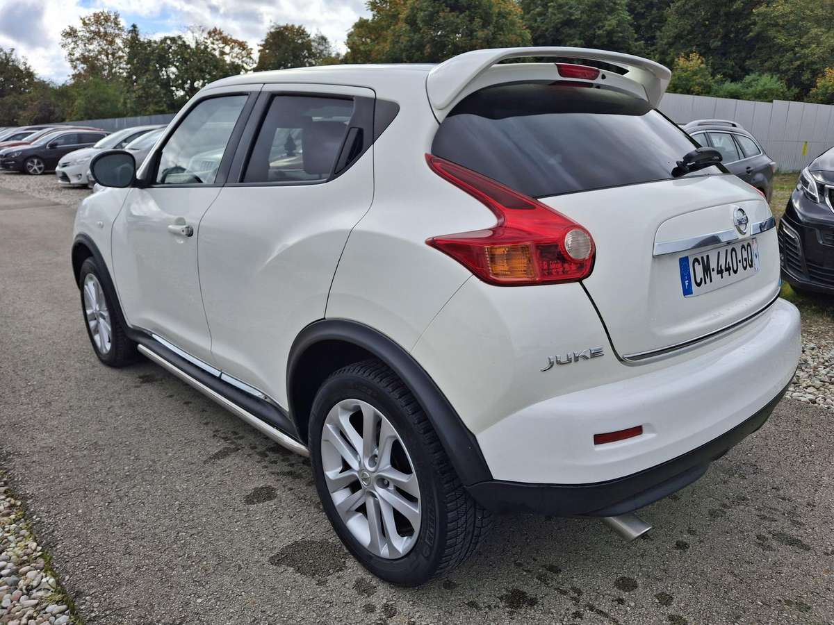 Nissan Juke 2012 — двигун 1461 cm³, 110 HP (81kW)