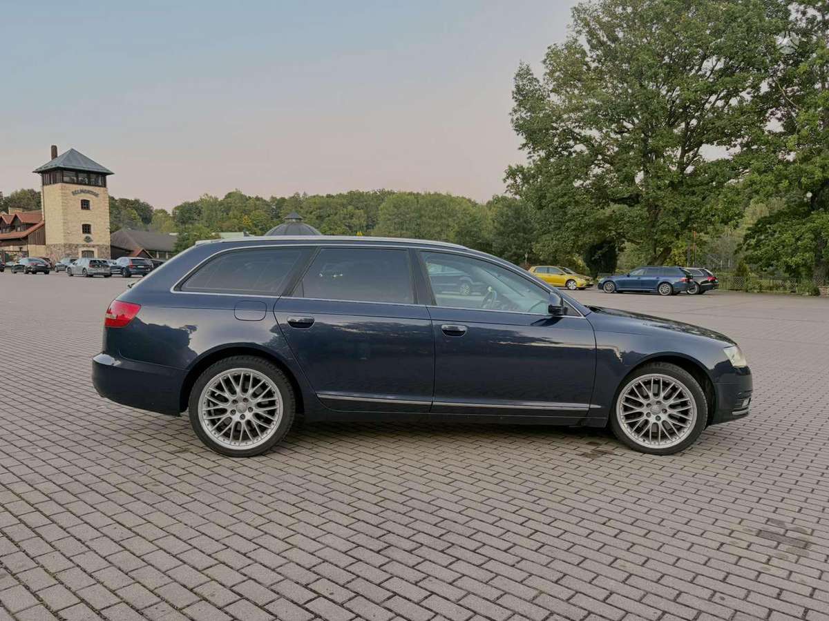 Audi A6 2011 — photo 10