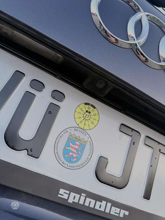 Audi A6 2011 — photo 16