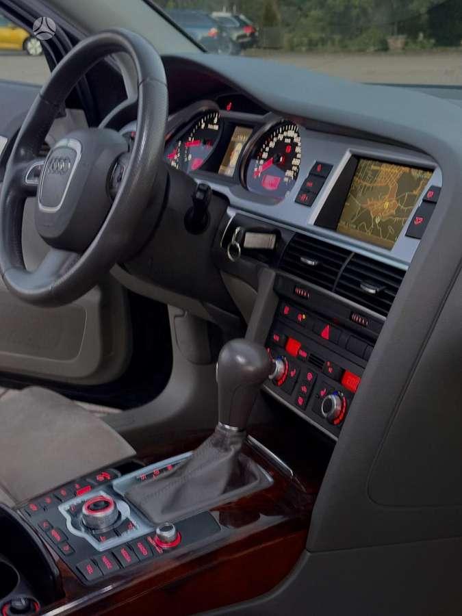 Audi A6 2011 — photo 21