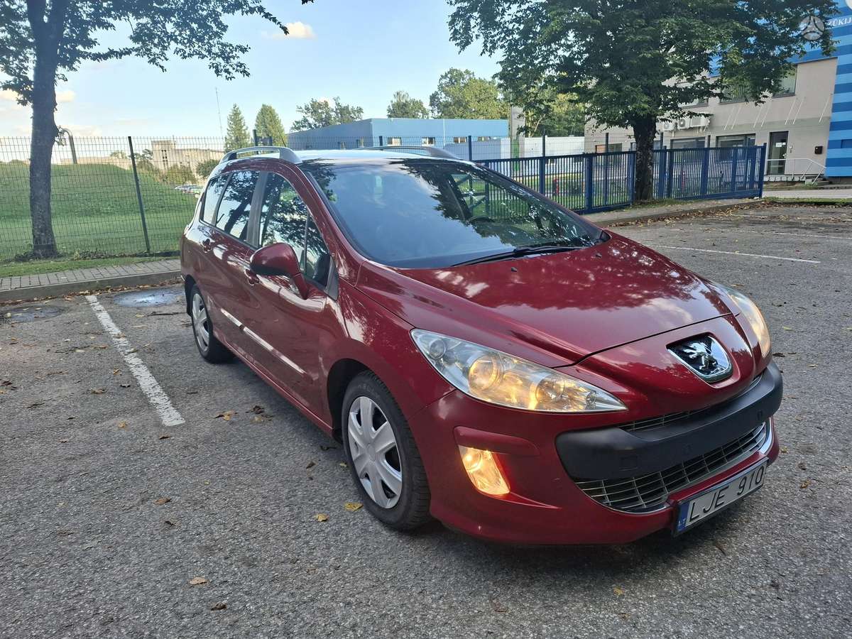 Peugeot 308 2008 — вигляд ззаду