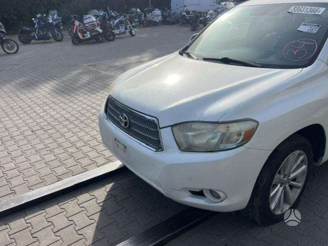 Toyota Highlander 2010 — двигун 3300 cm³