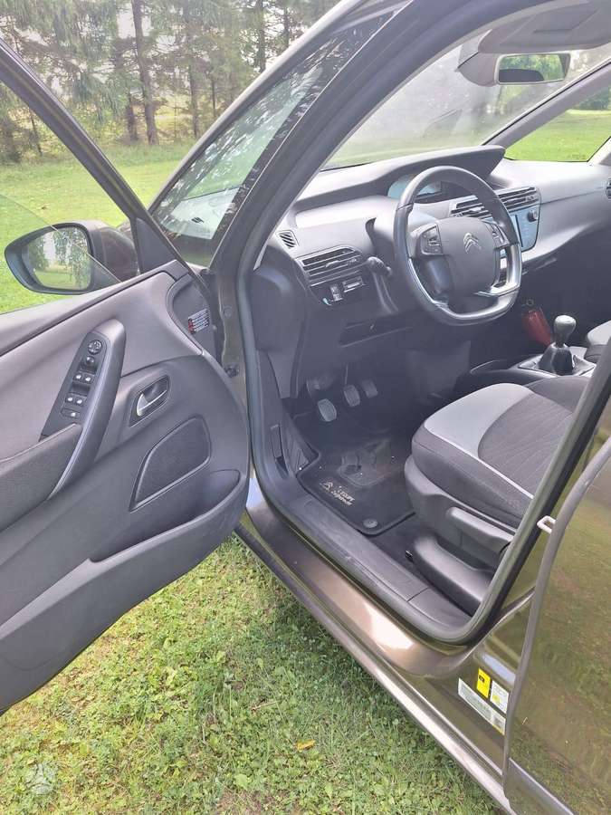 Citroen Grand 2014 — photo 9