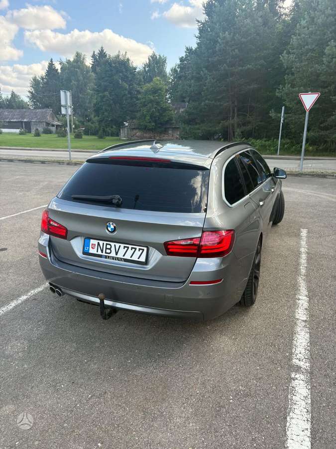 BMW 520 2012 — photo 11