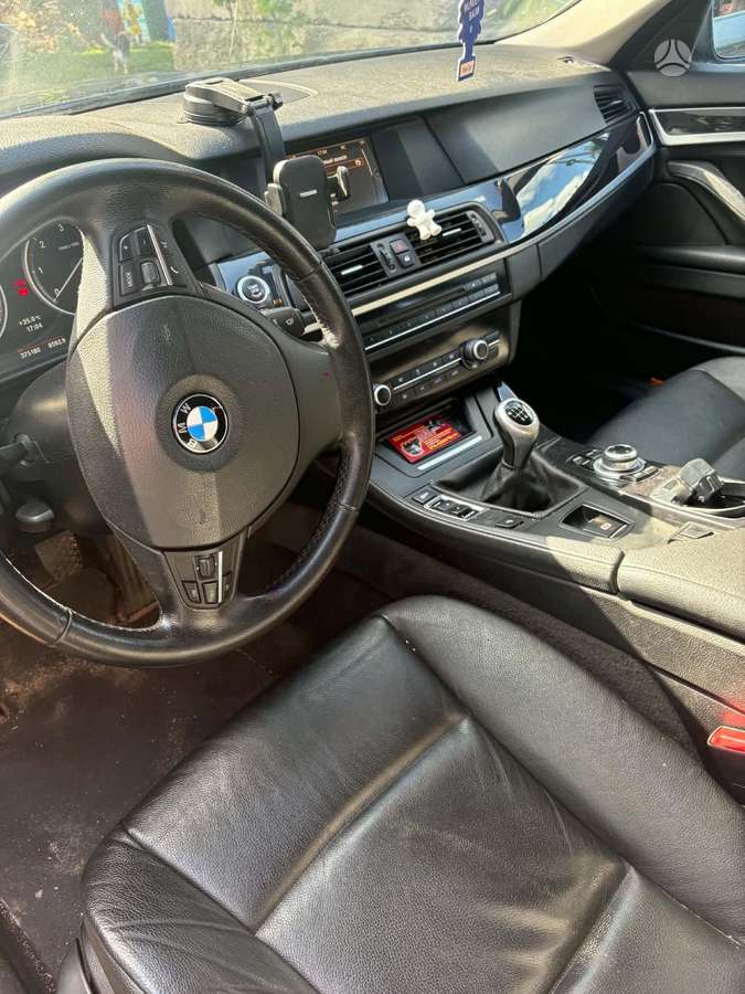 BMW 520 2012 — photo 18