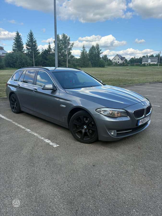BMW 520 2012 — photo 5