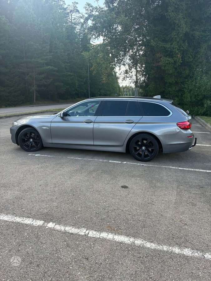 BMW 520 2012 — photo 9