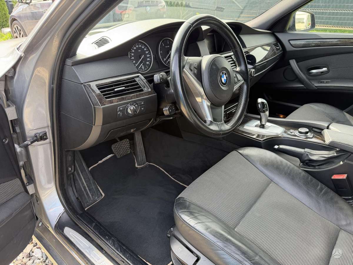 BMW 525 2009 — photo 10